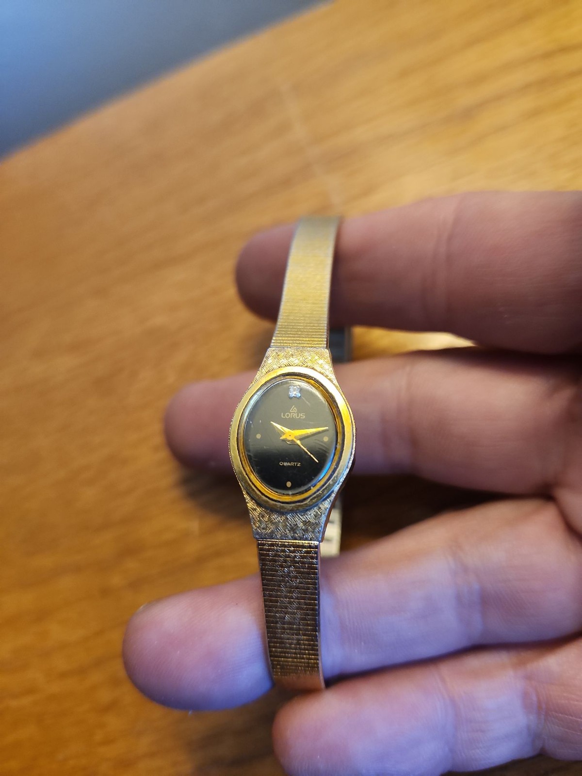 Vintage Lorus Gold-Tone Oval Women\'s Watch