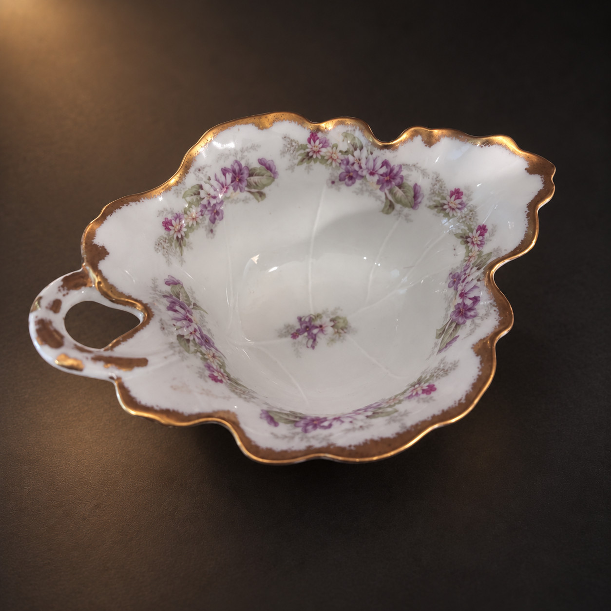Antique Elite Works Limoges France Violet Leaf Shape Handled Nappy Dish 