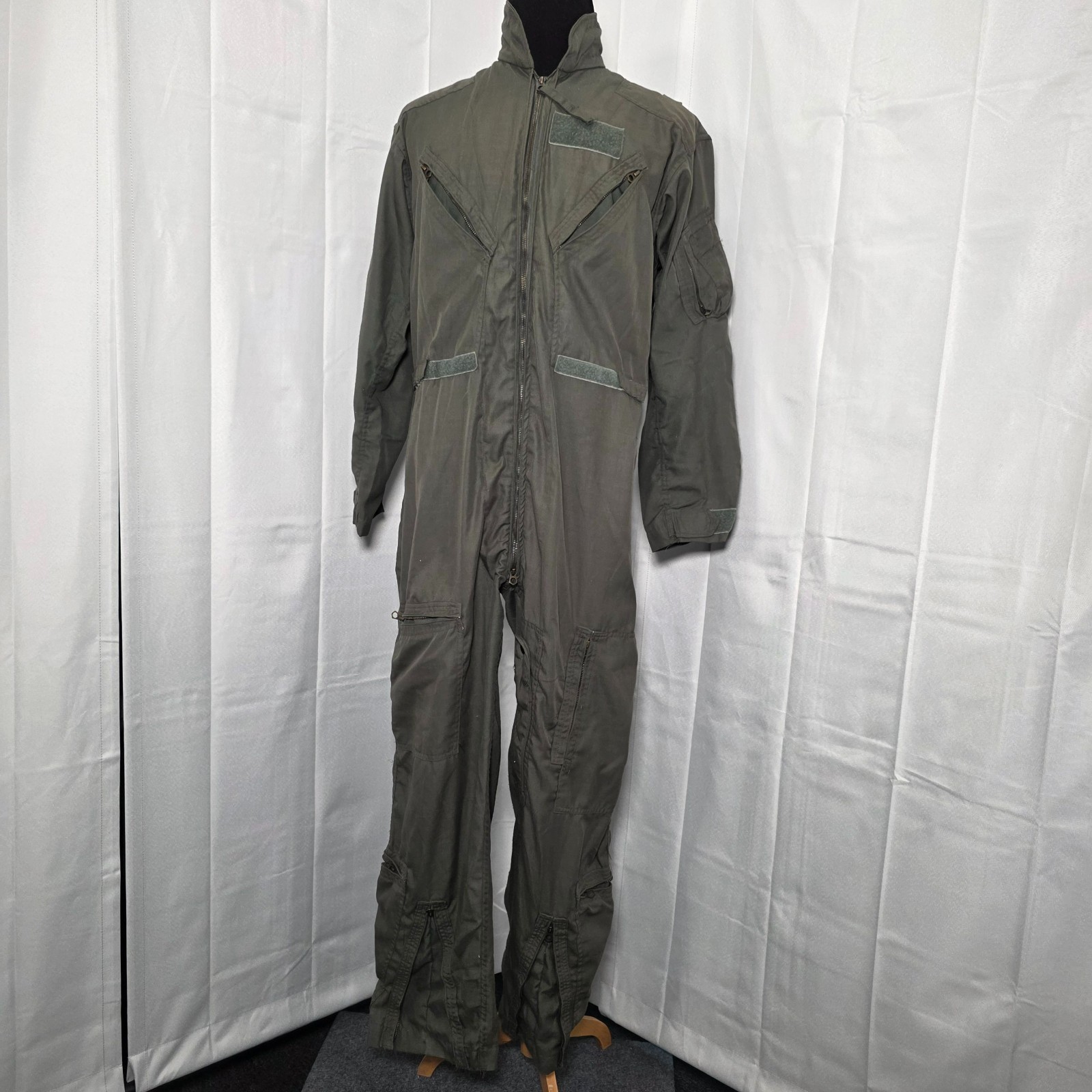 VTG 1969 USAF CWU‑27/P Nomex Coveralls Vietnam Military 44R Green Flight Suit
