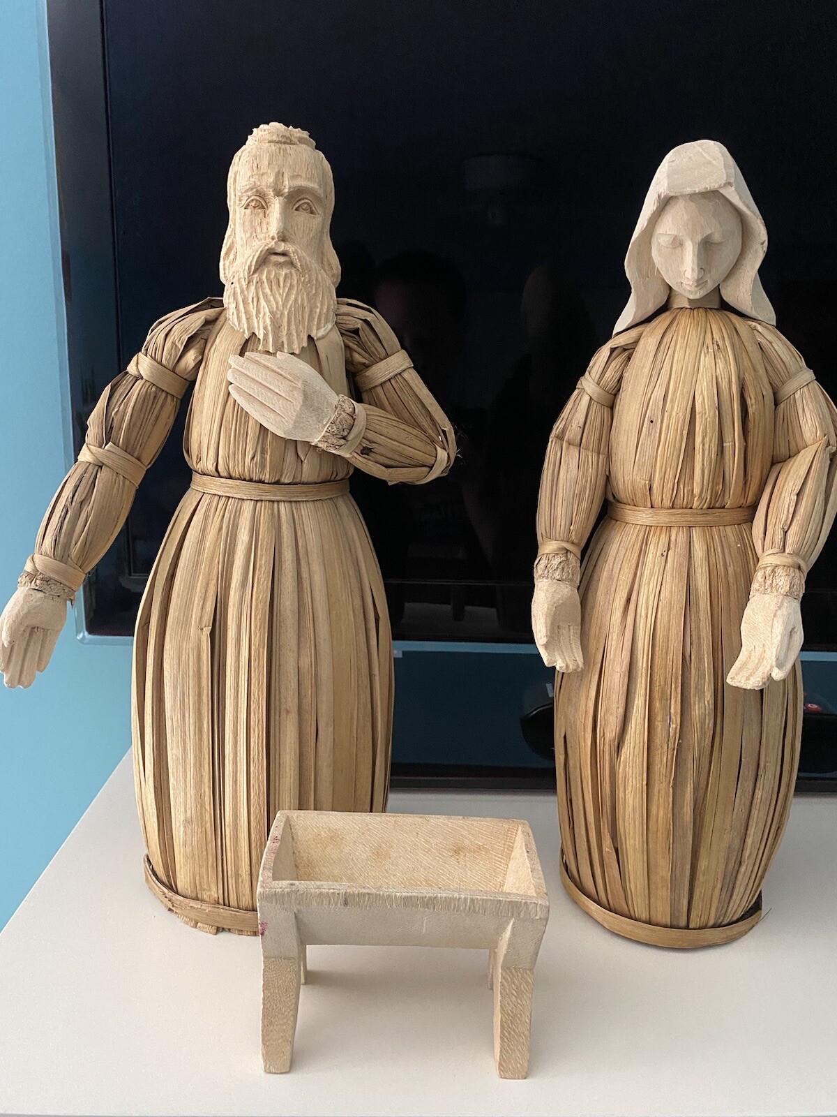RARE Christmas Mary And Joseph Carved Cornhusk Wood Set