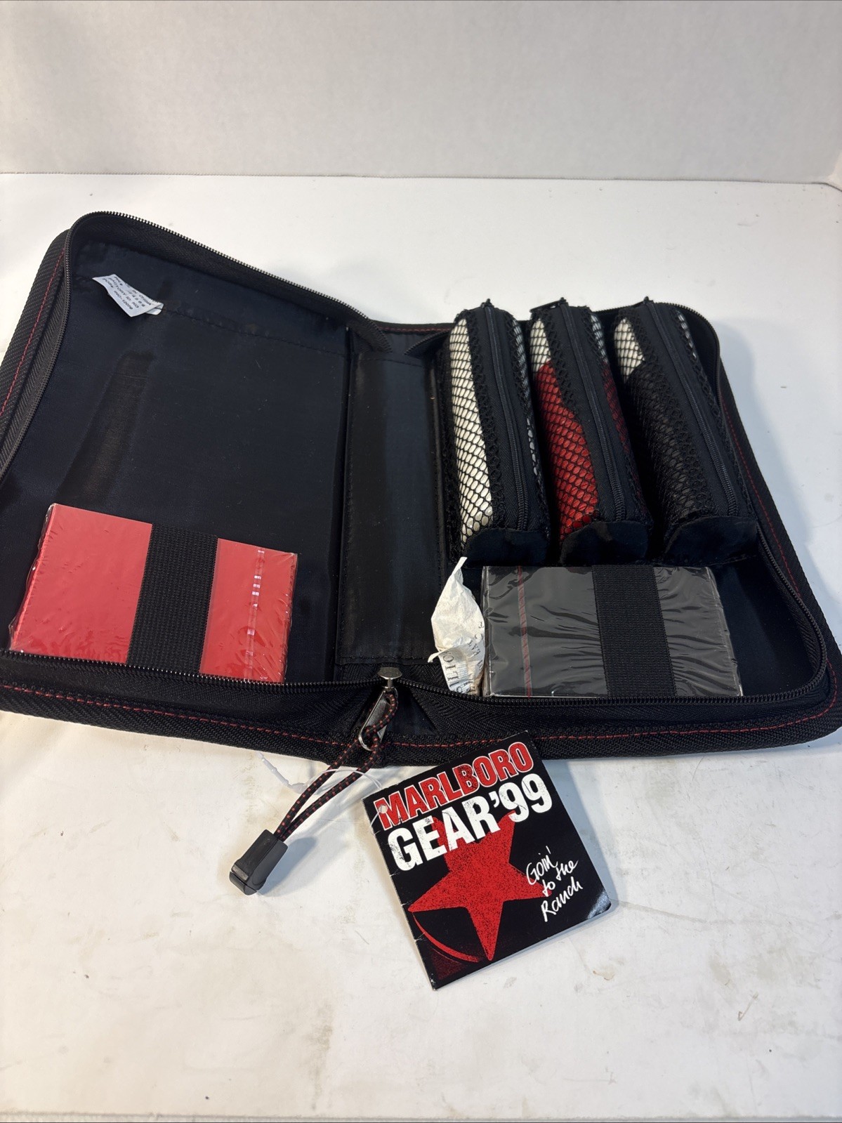 Vintage Marlboro Gear 1999 Poker Chips and Card Set With Travel Carry Case NWT