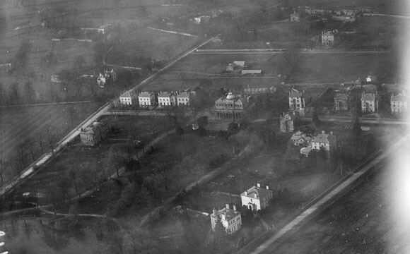 Cheltenham Pump Room, Cheltenham, 1920 England OLD PHOTO