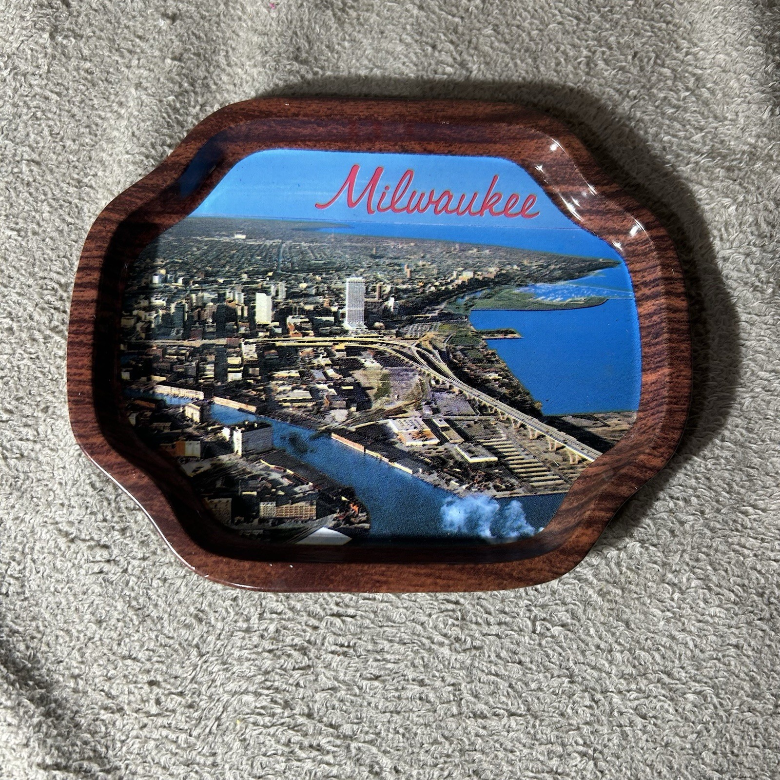 Vintage Milwaukee Wisconsin Souvenir Tin Tray 6\