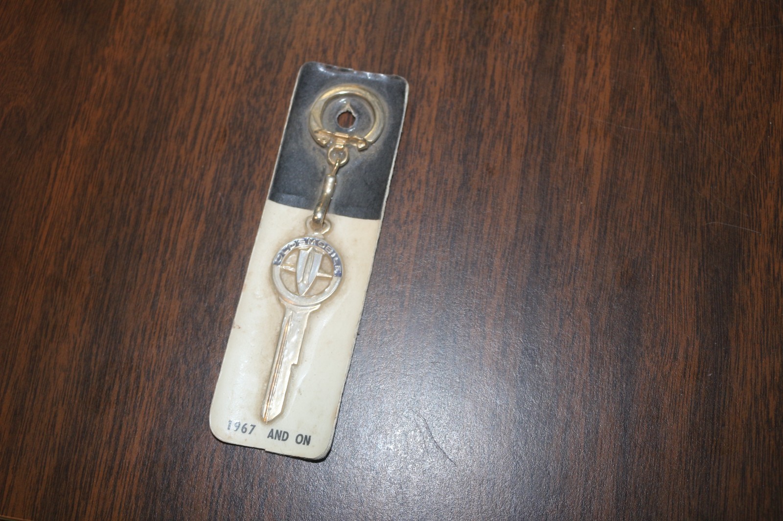 Vintage Oldsmobile Uncut Car Key 1967 And On New In Package