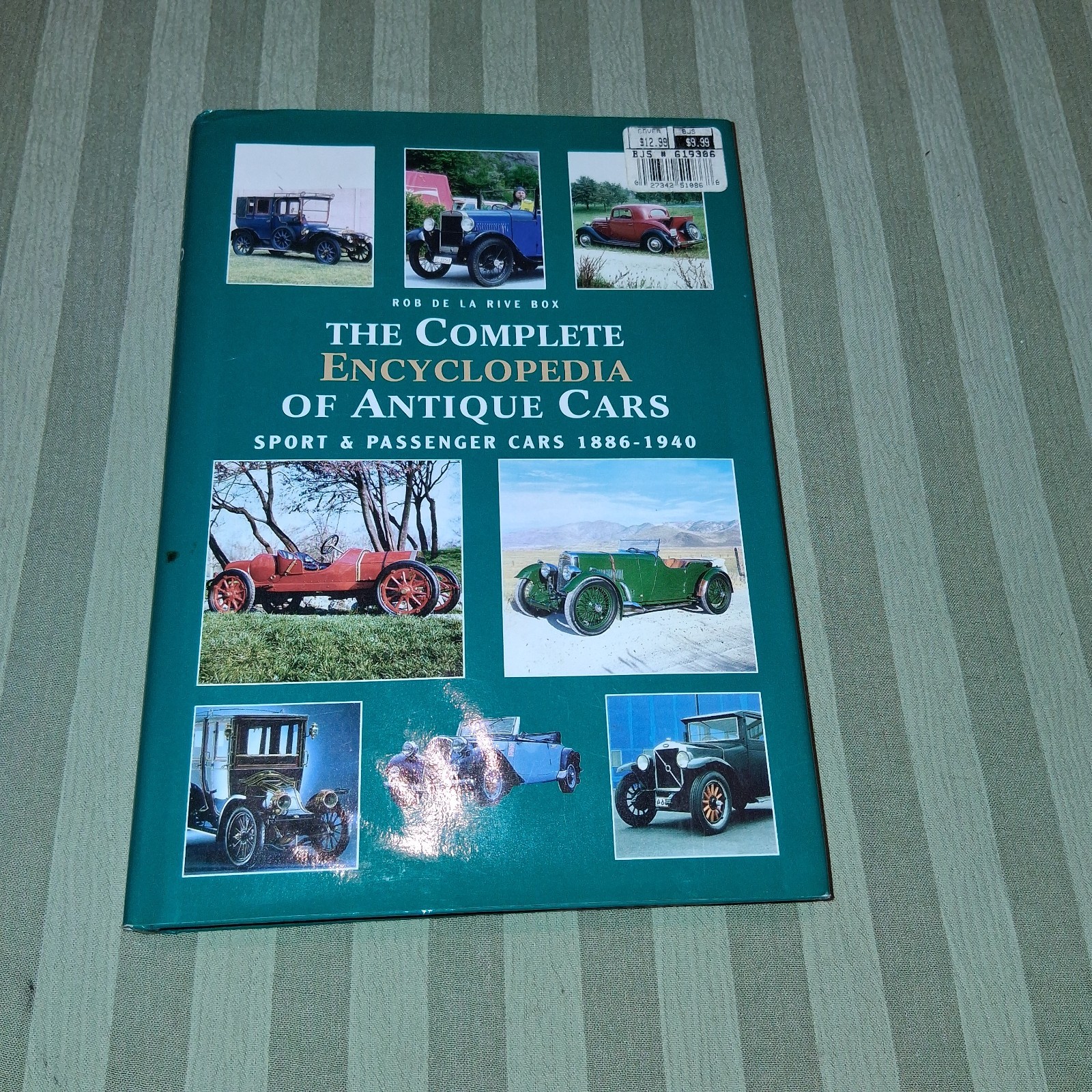 The Complete Encyclopedia of Antique Cars 1886-1940, Rob De La Rive Box