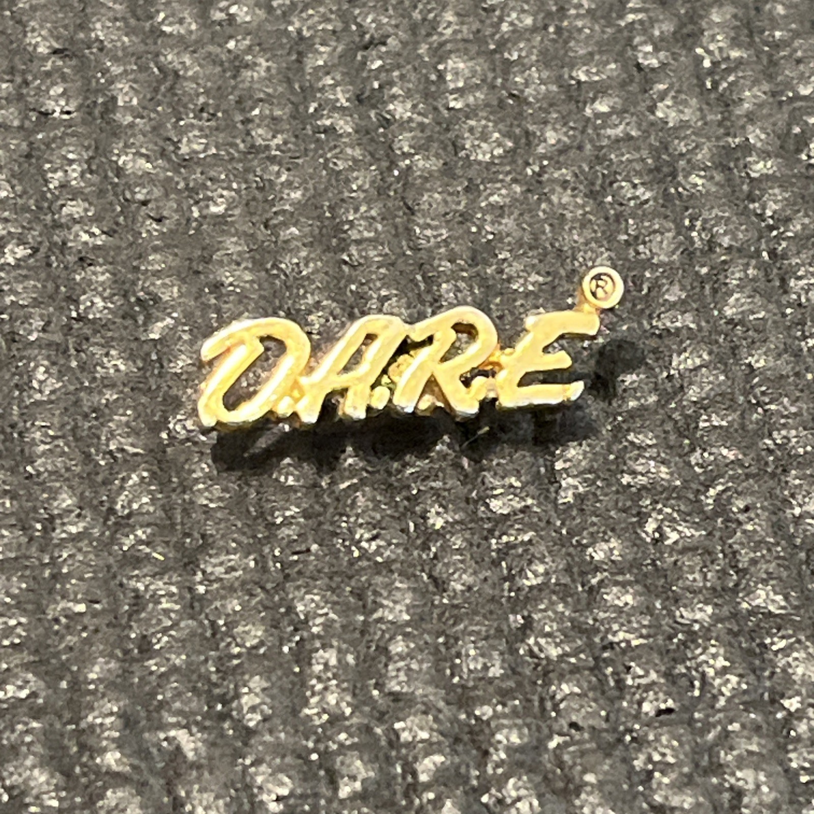 DARE Drug Program Vintage Lapel Hat Pin P8254
