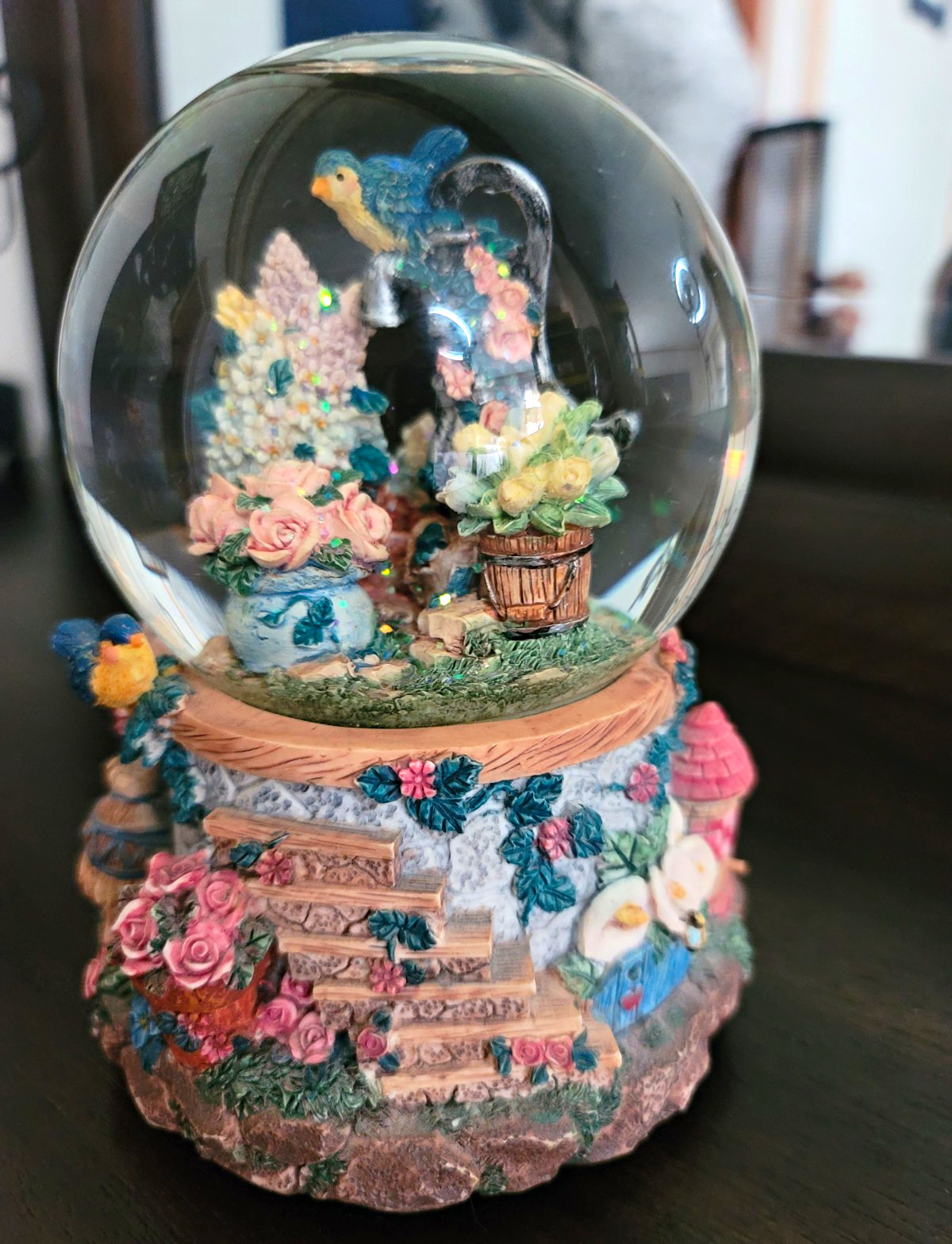 Vintage Casa Blanca Musical Glitter Bird & Floral Snow Globe 6 in Glass Resin