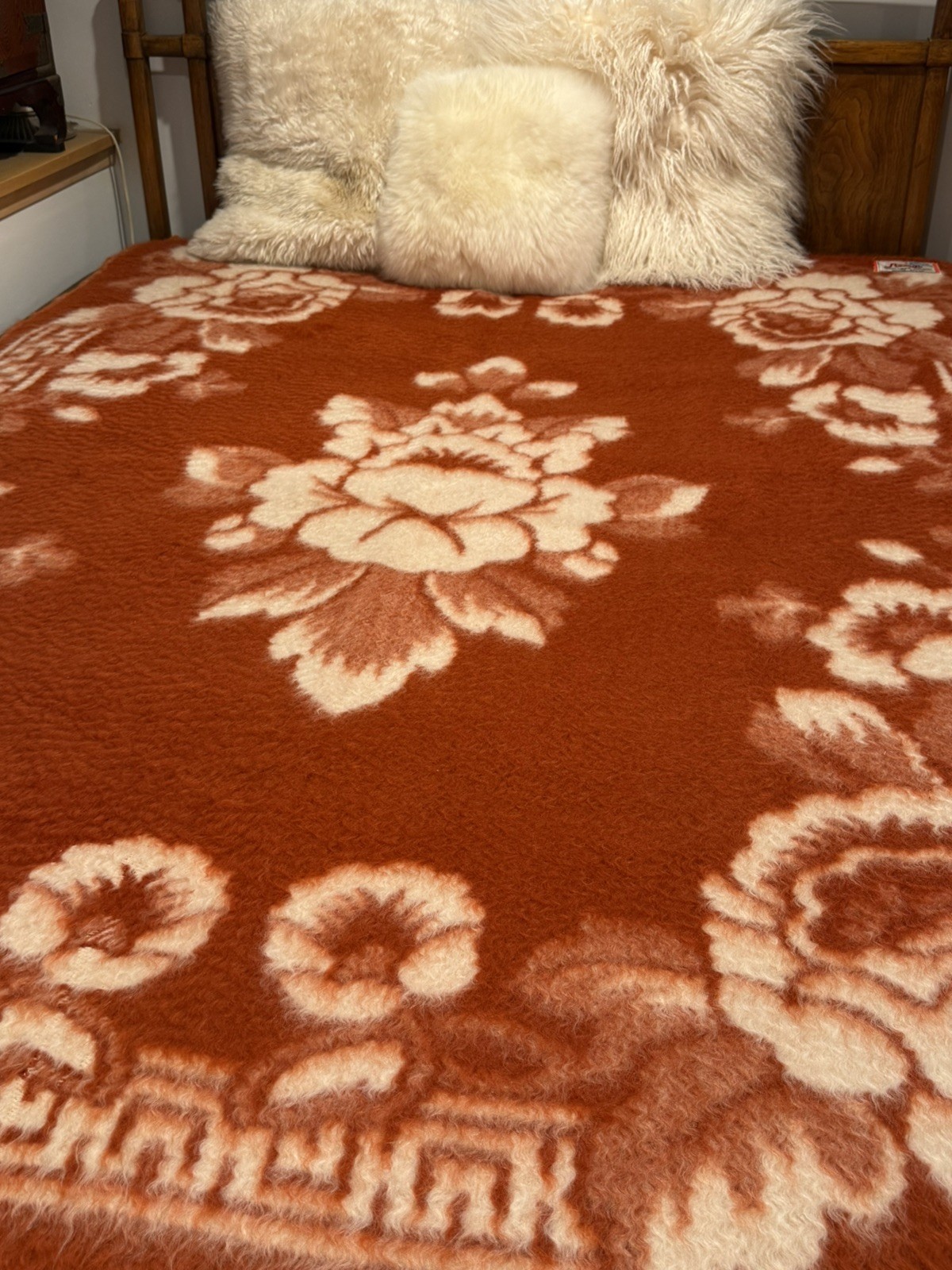 ✨ Vintage Reversible Wool Coral Cream blanket SWAN COMPANY (China for the USSR)