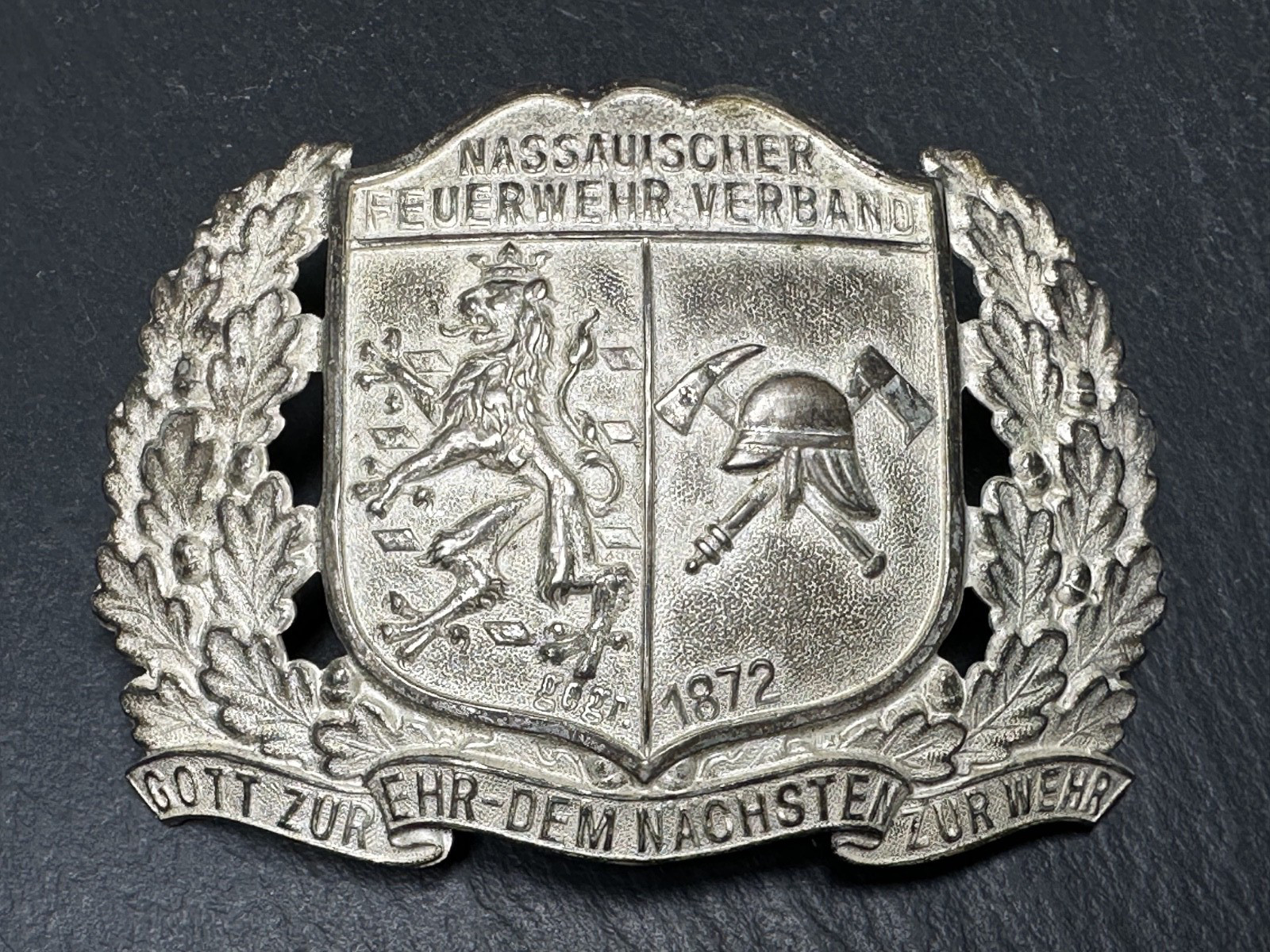 WWI ERA IMPERIAL GERMAN NASSAU FIRE BRIGADE HELMET BADGE N631