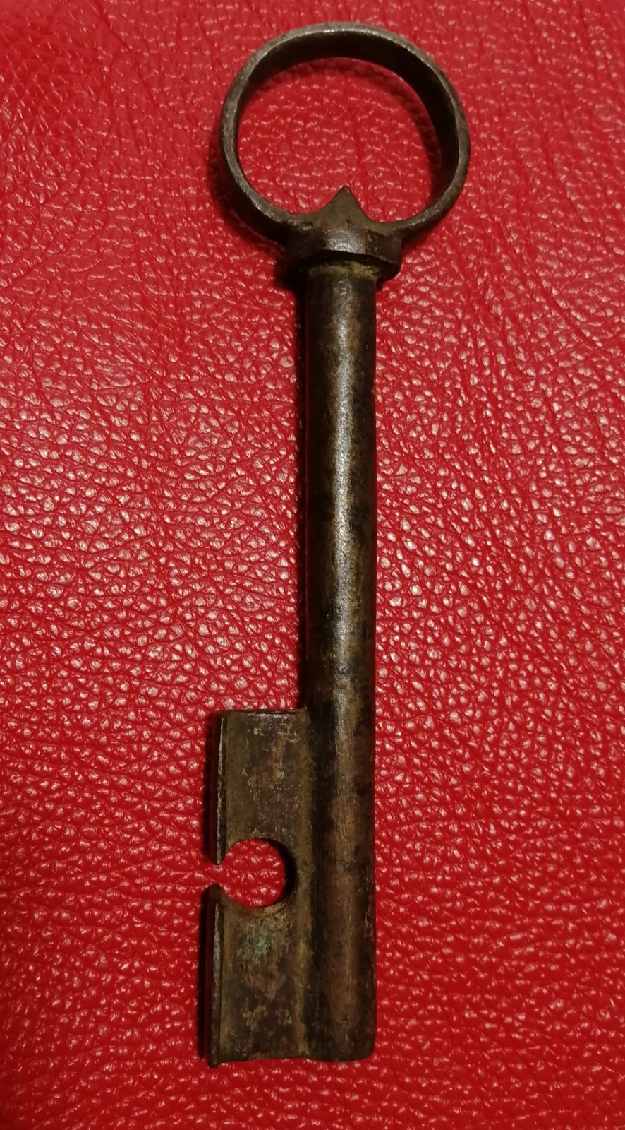 ANTIQUE 15TH-16TH CENTURY WROUGHT COLLECTIBLE HUGE IRON  DOOR LOCK KEY **17cm**