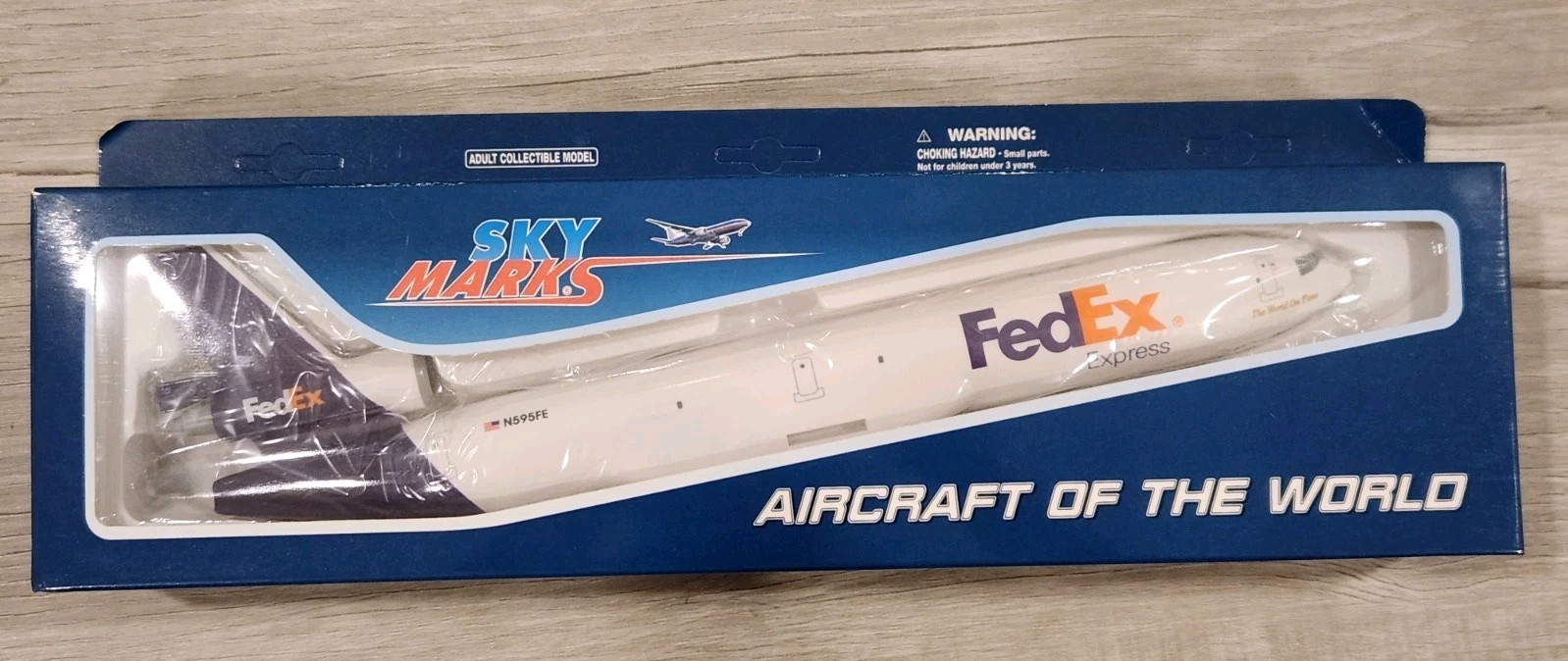 Sky Marks FedEx Express Daron Aircraft World Boeing Airplane 1/200 Scale Model