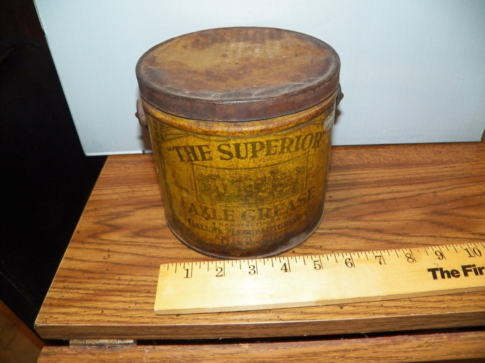 Vintage THE SUPERIOR AXLE GREASE 5 lb Metal Grease Oil Can Tin - Galena Illinois