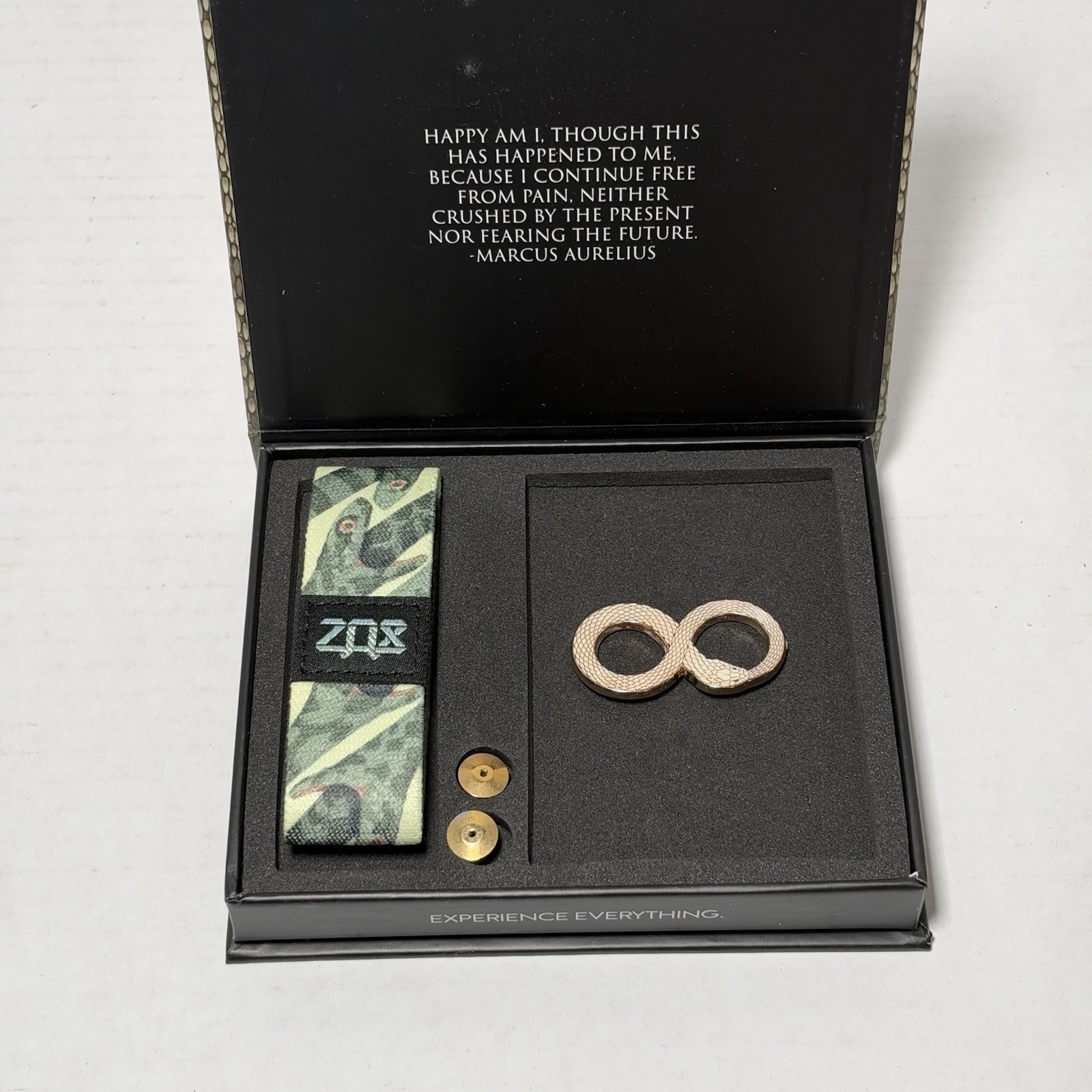 ZOX Pearl Pin & Matching Strap Finis Est Initium Free NotFearing Future Aurelius