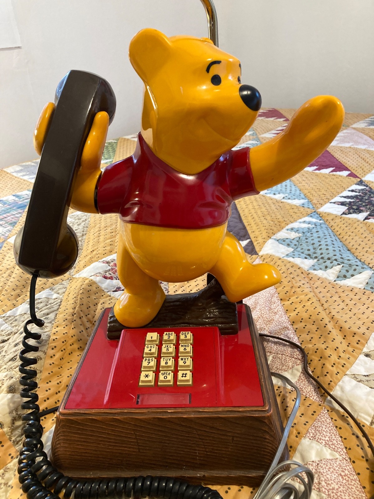Vintage 1970\'s Disney Winnie The Pooh Push Button Land Line Phone, with Lamp