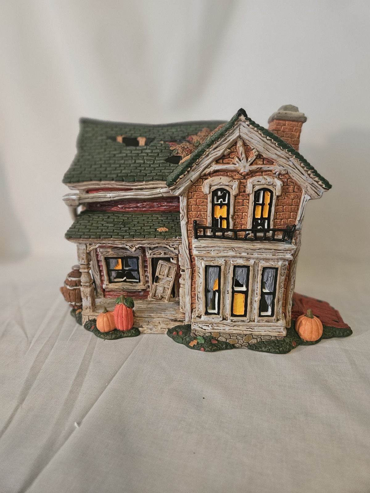 Dept 56 Halloween Screech Owl Farmhouse Lighted Ceramic House IOB Cord 808988