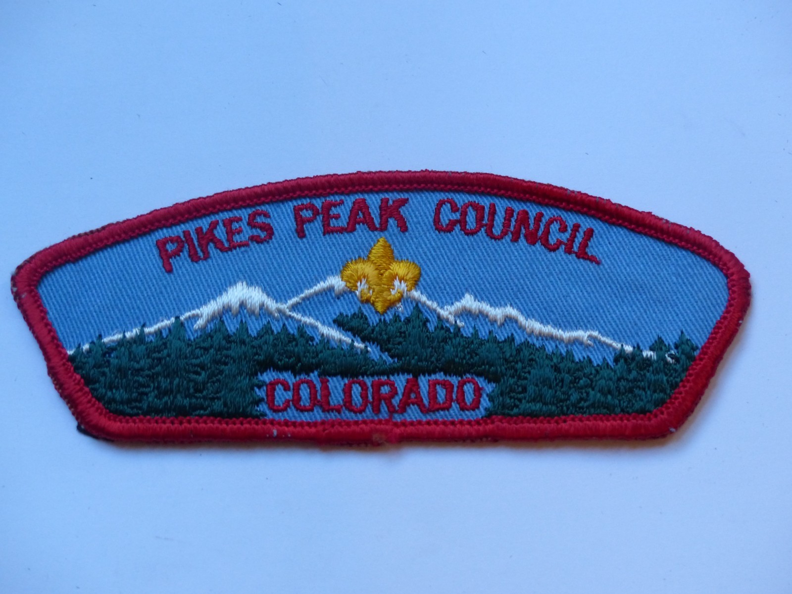 Damaged Vintage Pikes Peak Council Colorado Boy Scouts CSP Shoulder Patch Mtns.