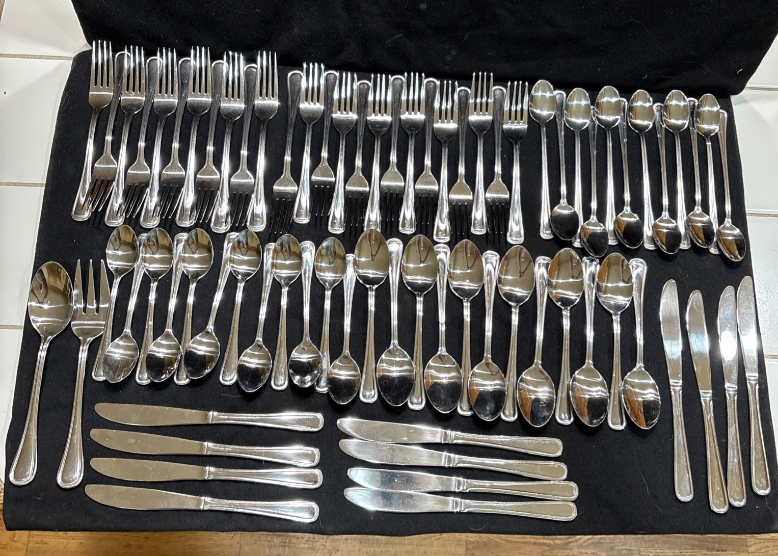 Pfaltzgraff 18/0 Stainless Flatware Service 12+ - 75 total pcs - Serving Pcs