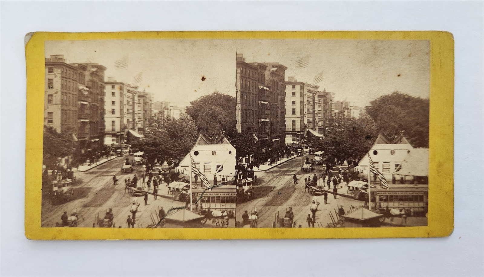1870s antique PHOTO BROADWAY nyc STEREOVIEW BARNUM MUSEUM park barracks street
