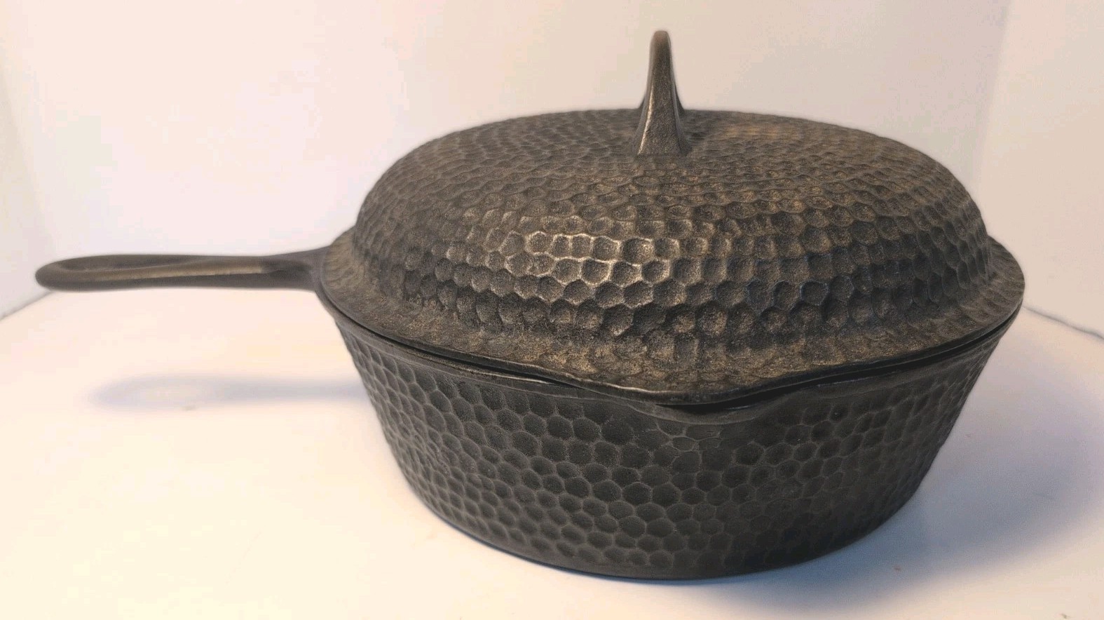 Vtg. Chicago Hardware Foundry CHF 89B Hammered Chicken Fryer W/Basting Lid 88C 
