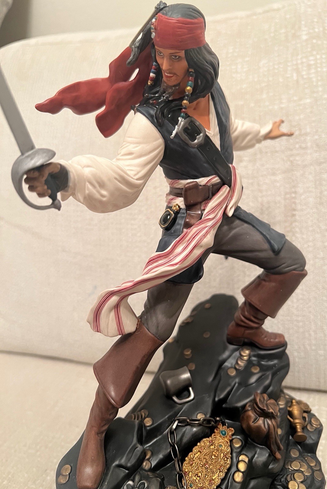 WDCC Captain Jack Sparrow Swashbuckling Scoundrel Pirates Caribbean IOB w COA