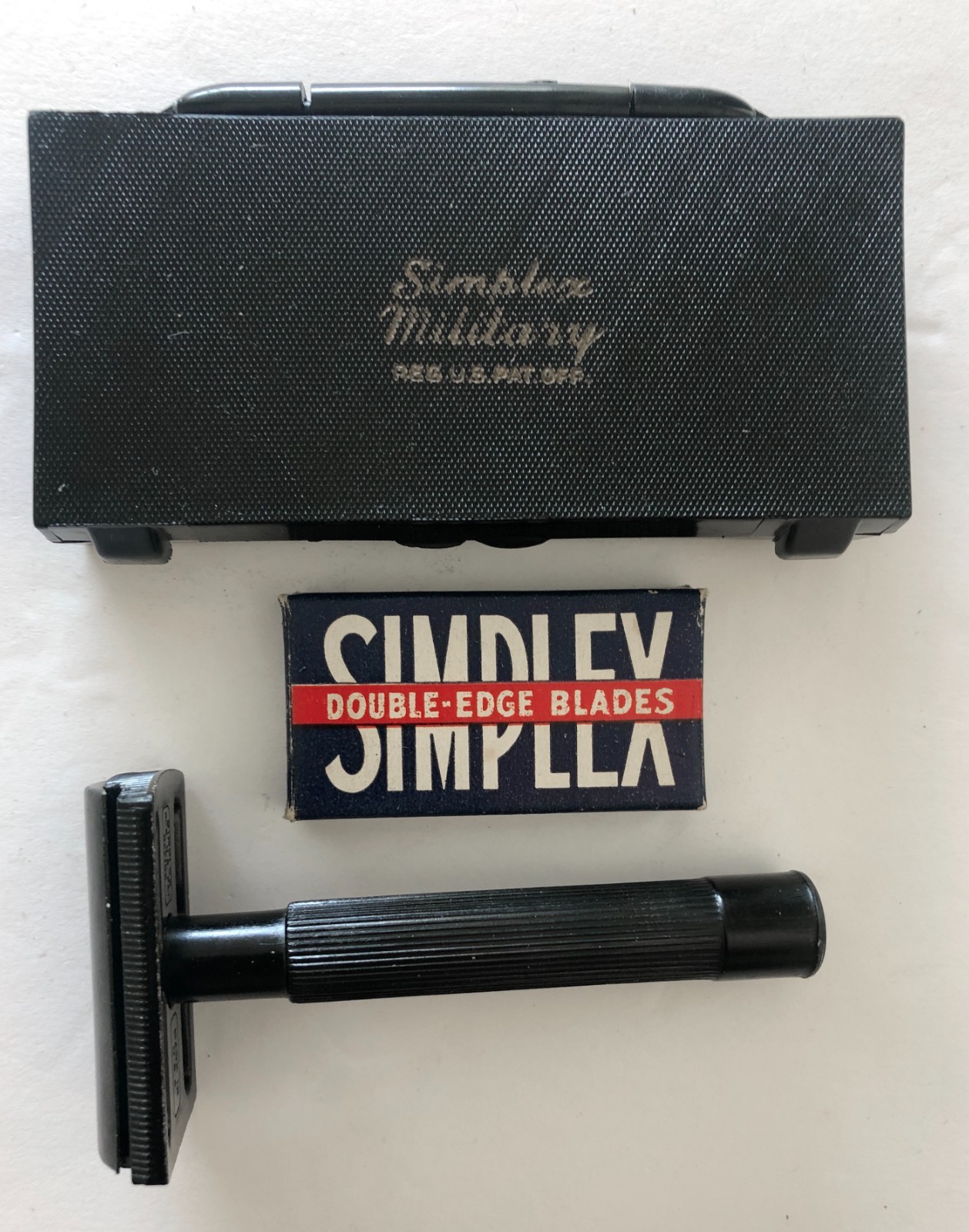 Vintage Simplex Military Razor W/ Extra Box Of Razors In A Case