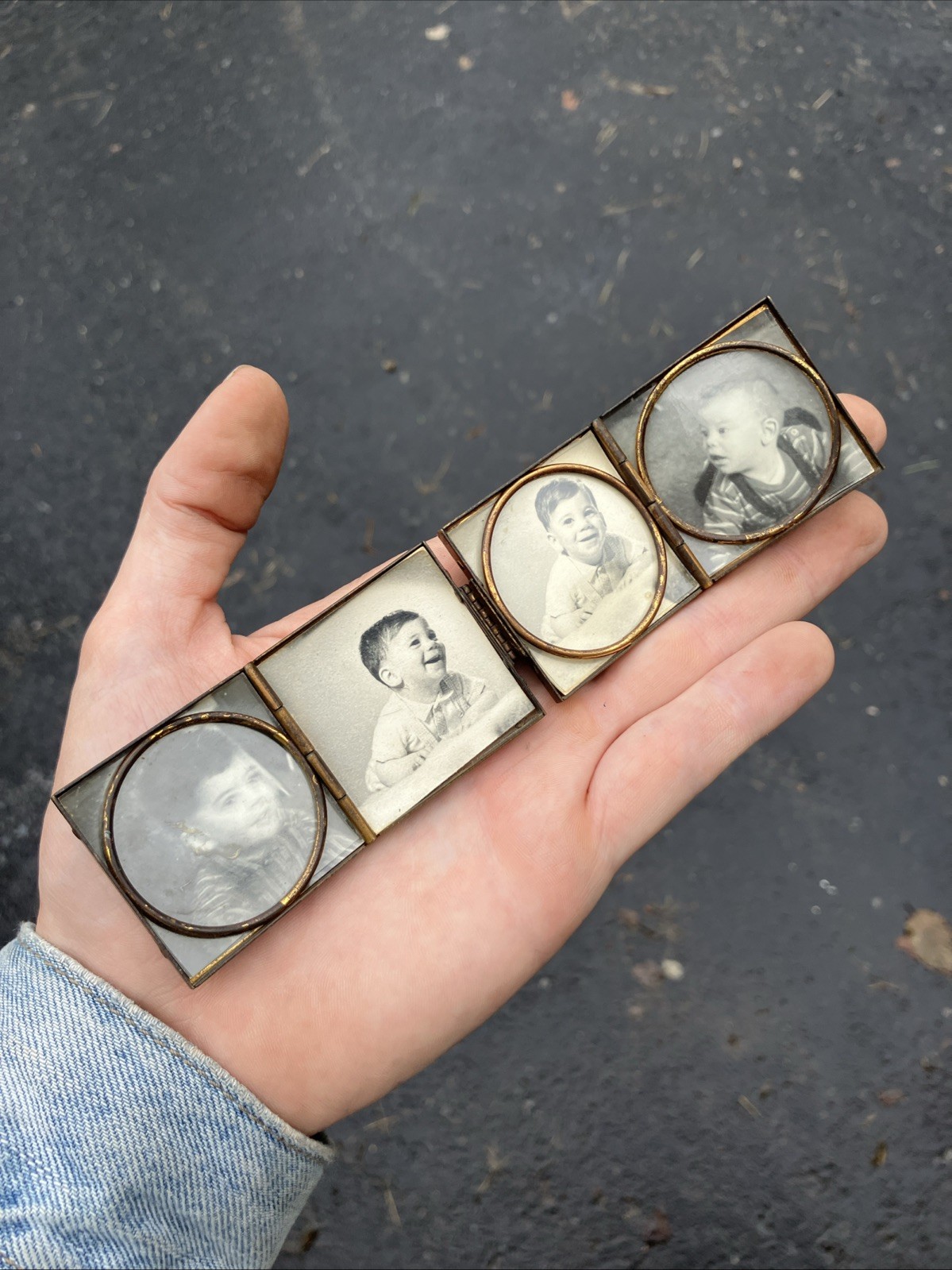 Vtg miniature Hollywood Glam MCM folding travel photo frame