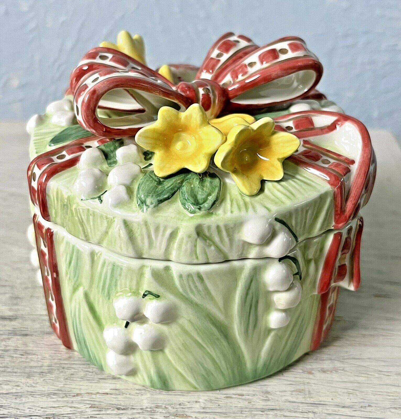 VTG Fitz and Floyd Lily of the Valley Red Bow Porcelain Round Trinket Box NOS