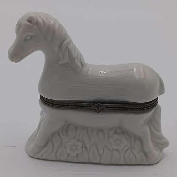 VTG horse/pony trinket box ceramic decorative brass closure Limoges style VTG horse/pony trinket box ceramic decorative brass closure Limoges style