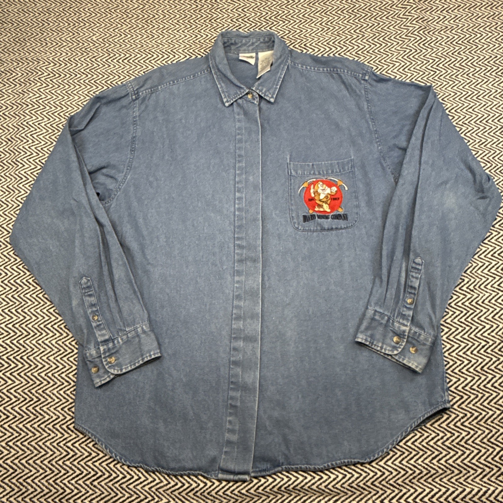 VTG Disney MENS XL Denim Button Up Embroidered Snow White Seven Dwarfs Mining Co