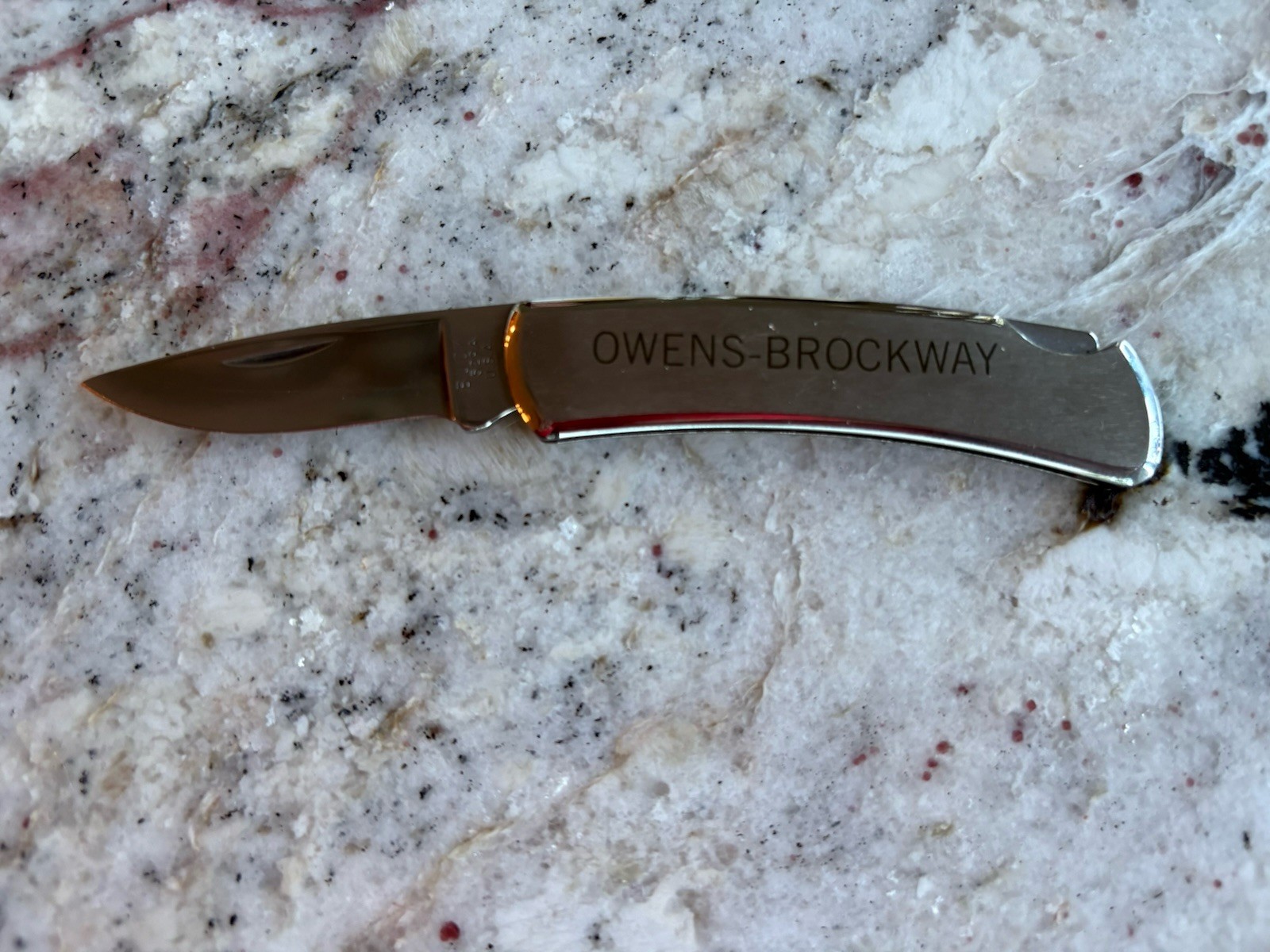 Vintage Buck 526 Executive Pocket Knife Owen’s-Brockway Engraved MIN USA NOS