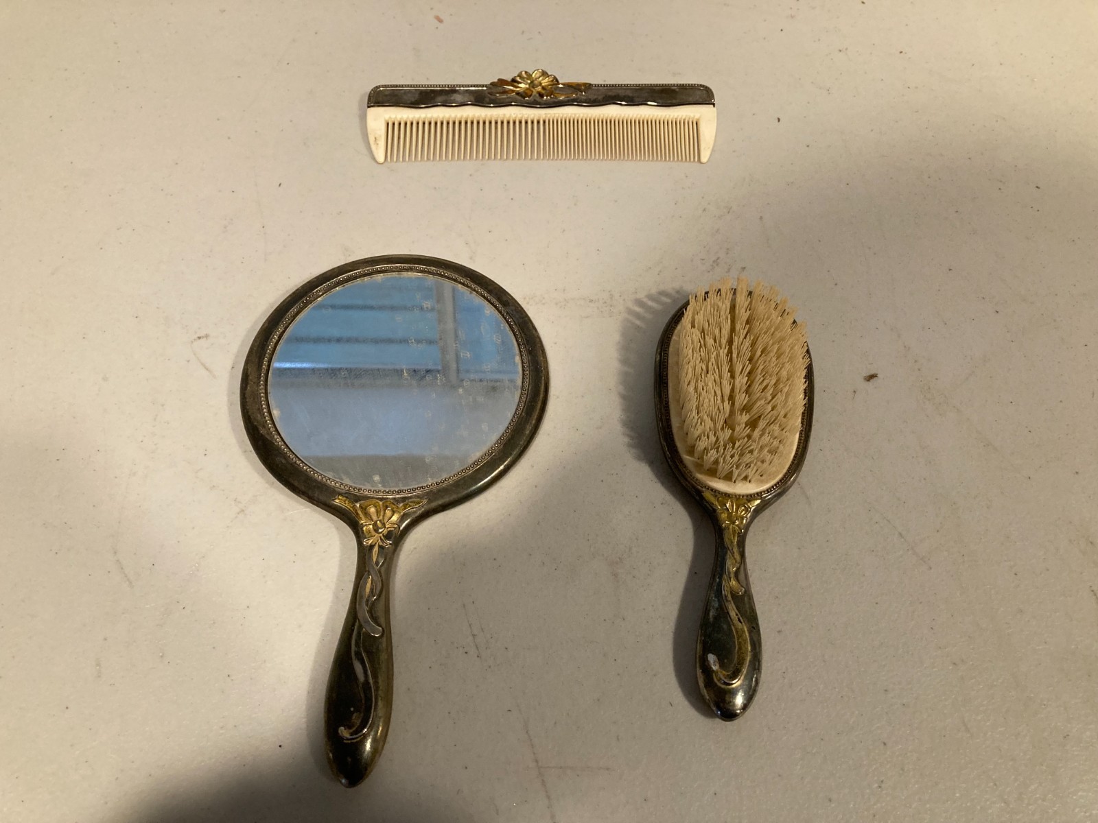 Vintage Silver Tone Gold Floral 3pc Vanity Set Mirror Brush Comb