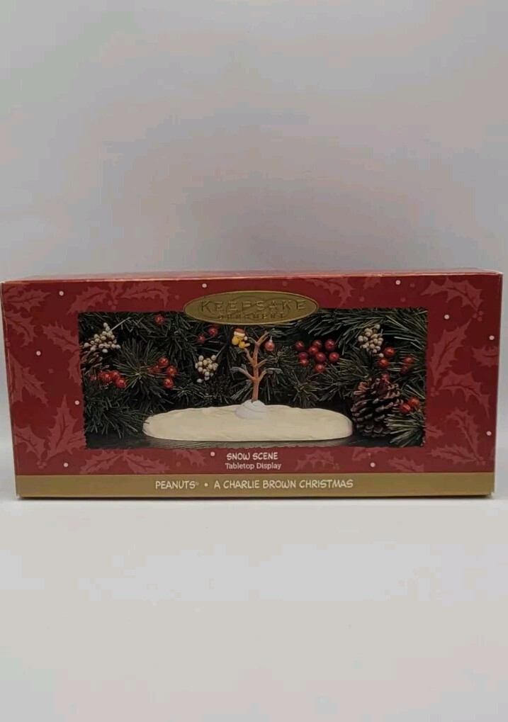 Hallmark Keepsake Snow Scene Tabletop Display Peanuts a Charlie Brown Christmas
