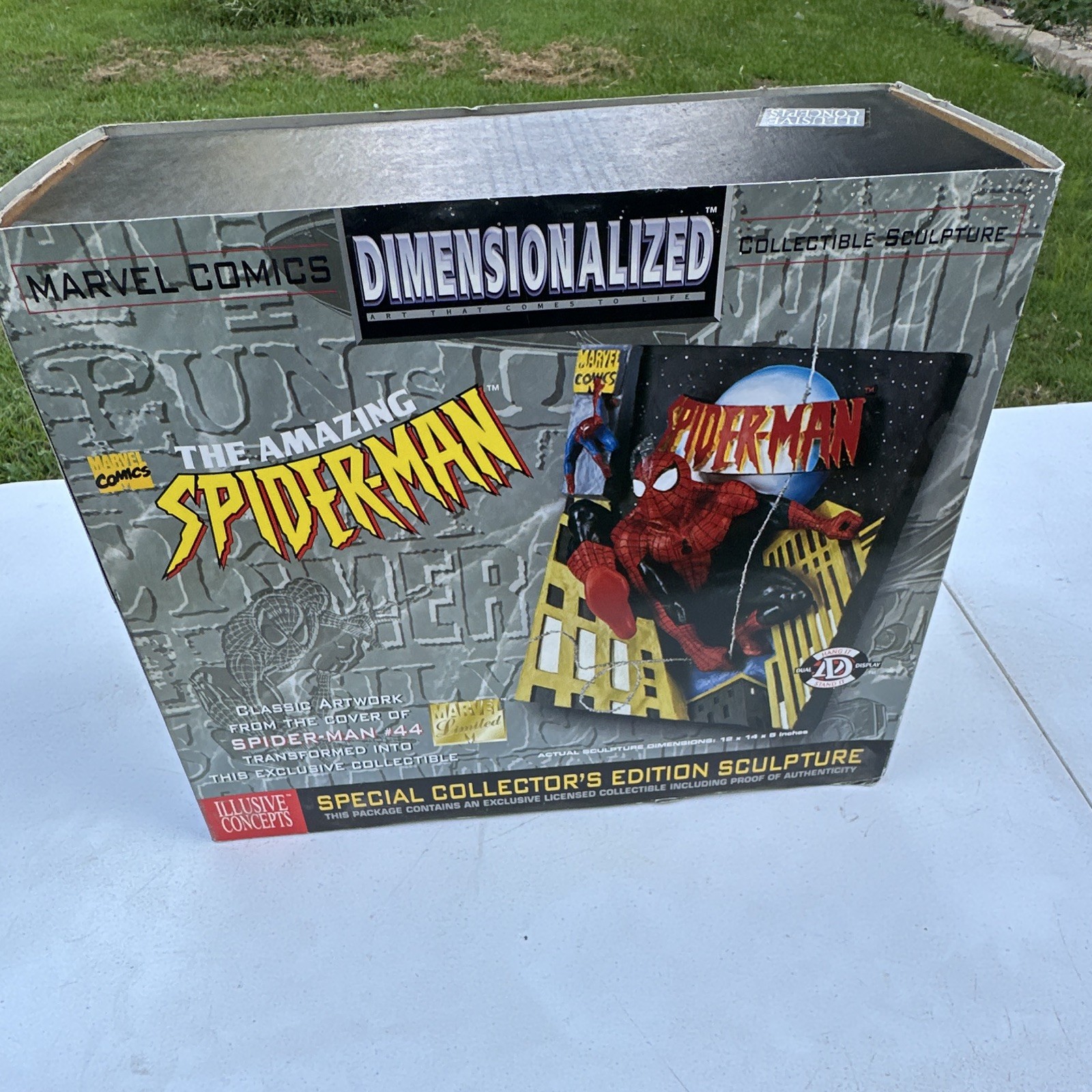 Illusive Concepts Dimensionalized Spider-Man 1:4 Resin Sculpture SP-124