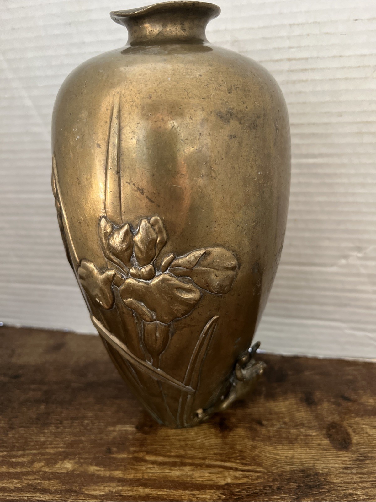 Vtg/Atq Japanese Large Brass Bronze Relief Decoration, A Frog Vase
