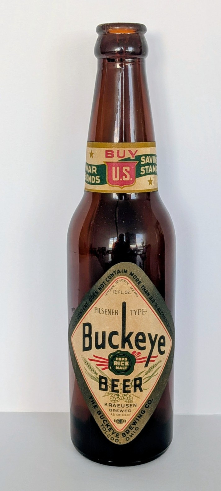 Buckeye Brewing empty 1940\'s beer bottle and crown/cap