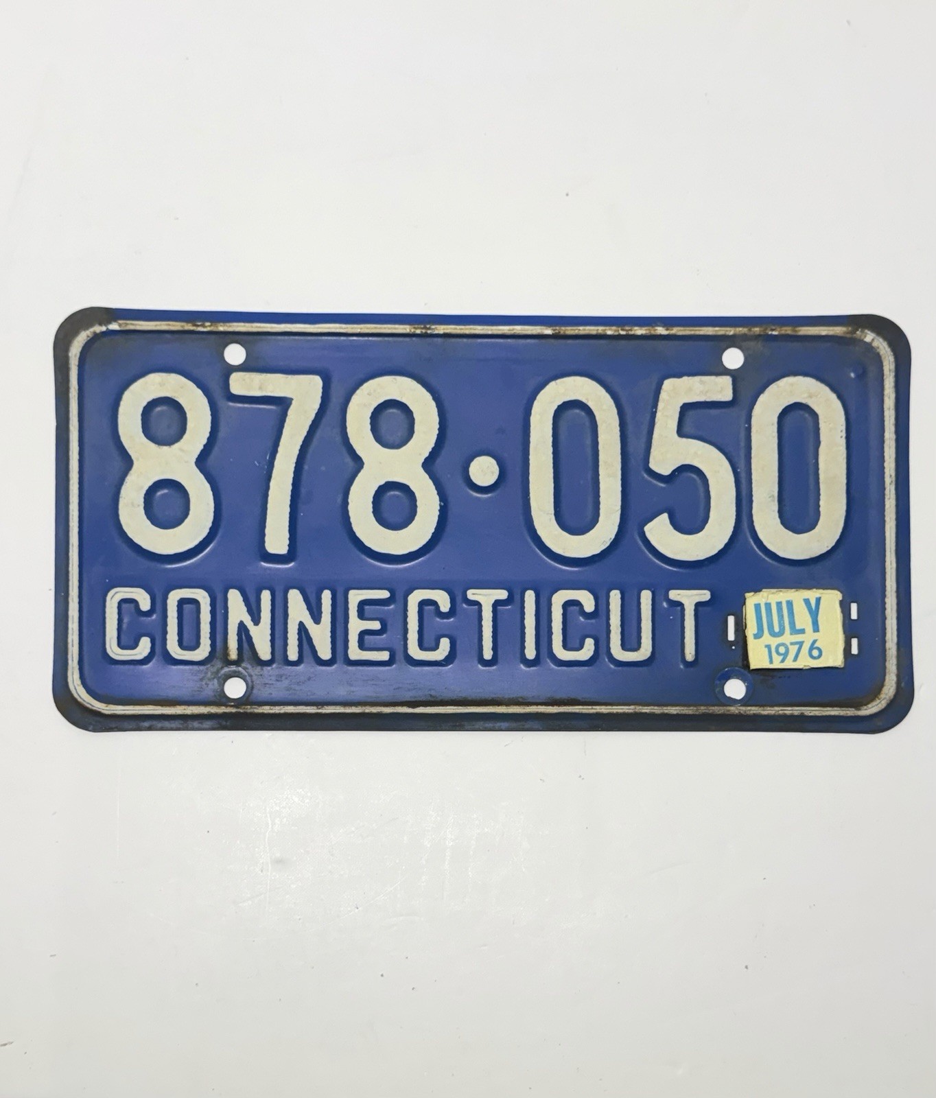 Vintage 1976 Connecticut License Plate
