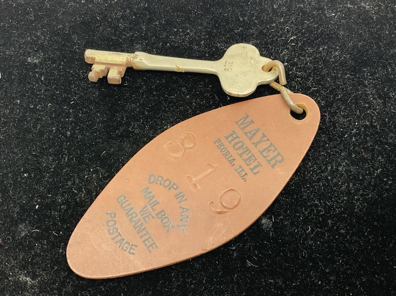 Vintage Mayer Hotel Peoria IL Room 319 Fiber Fob & Skeleton Key WW Wilcox 1940s