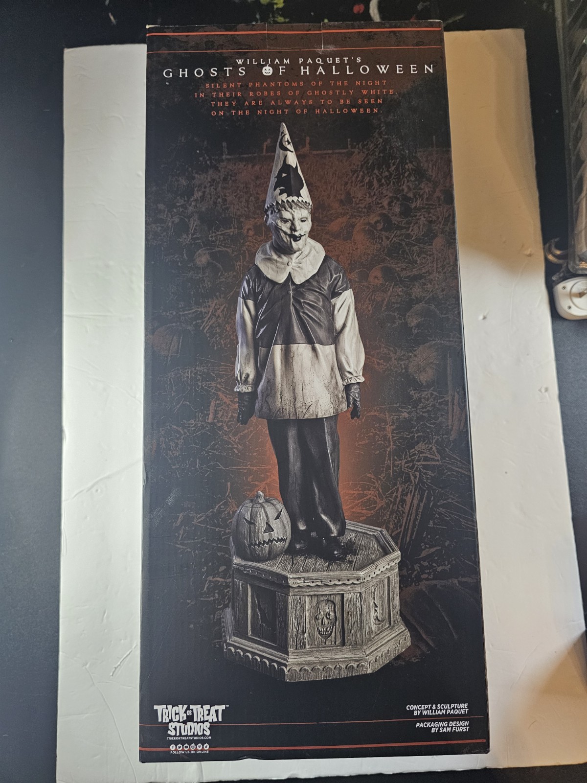 Ghosts of Halloween Gunnar Statue Collectible Halloween  Trick Or Treat Studios