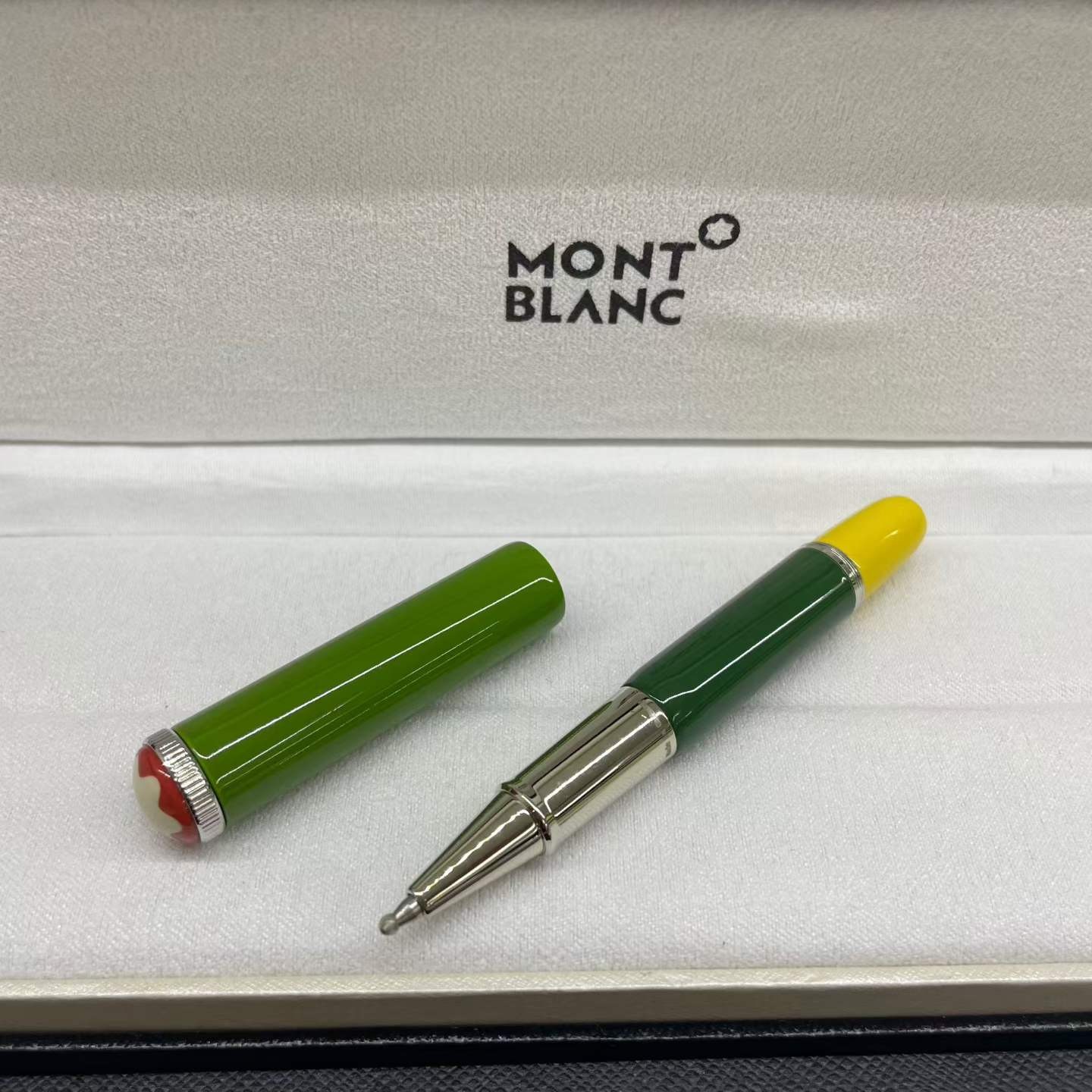 Montblanc classic signature pen men's gift with pen case