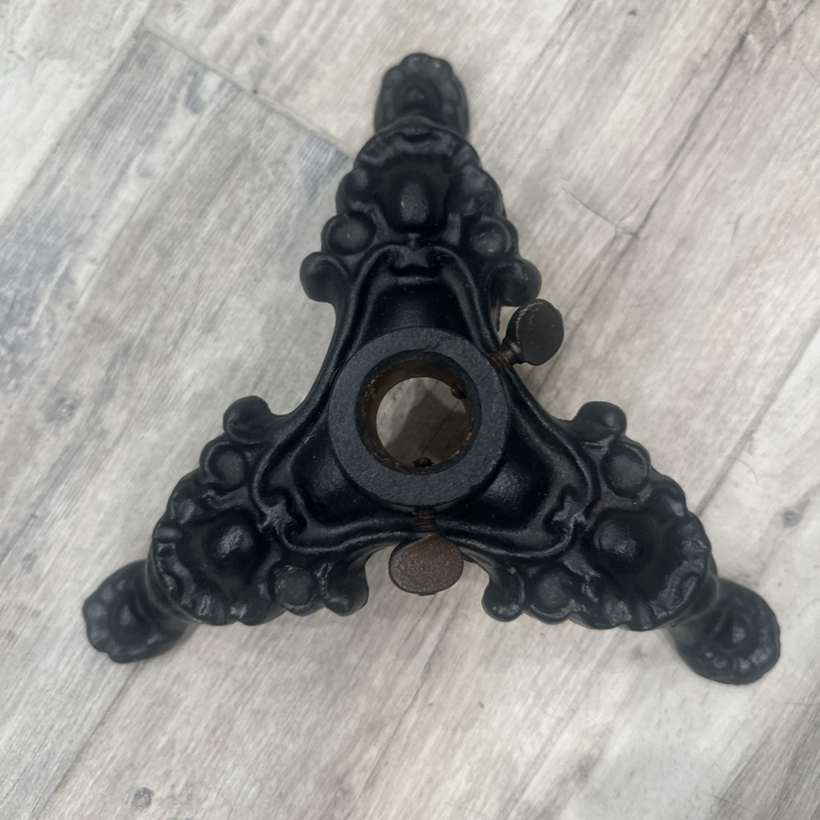 Antique Ornate Cast Iron Claw Foot Flag Pole Stand Base IX Annin & Co. New York