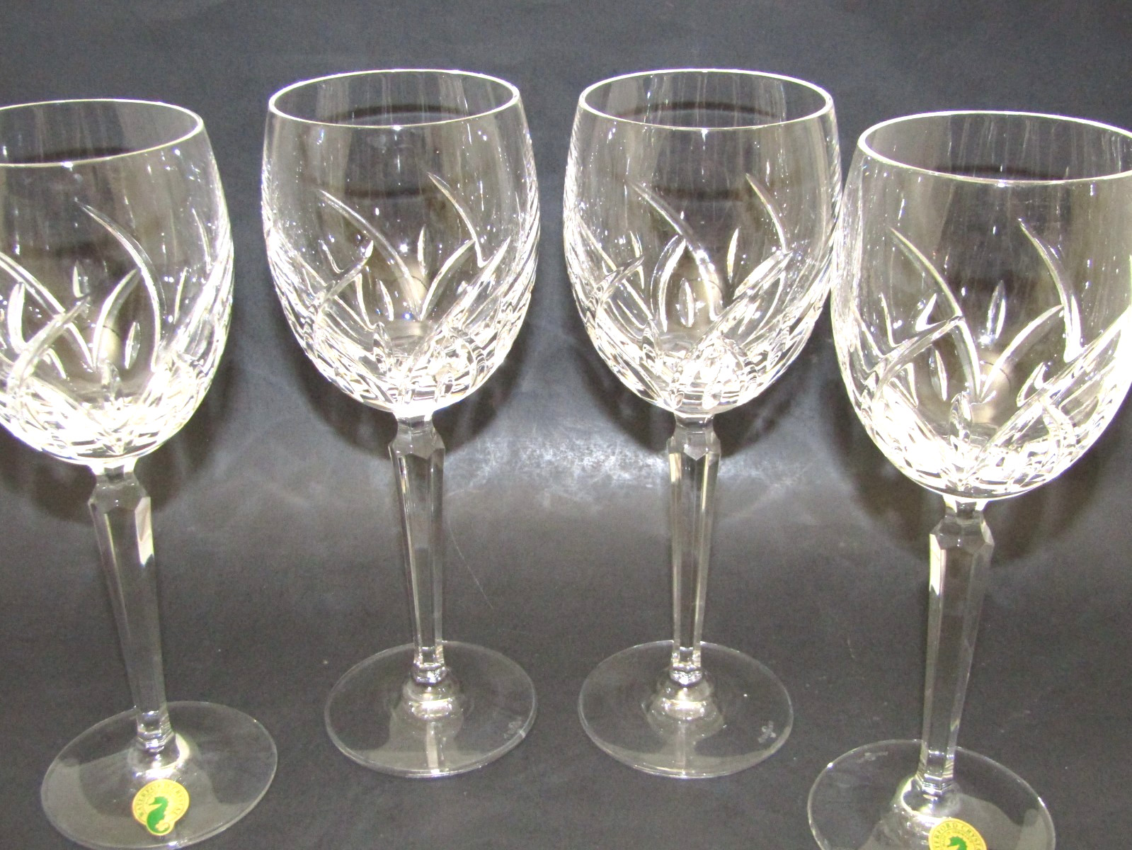 NEW WATERFORD LUCERNE CRYSTAL WINE GLASS - 8.5\