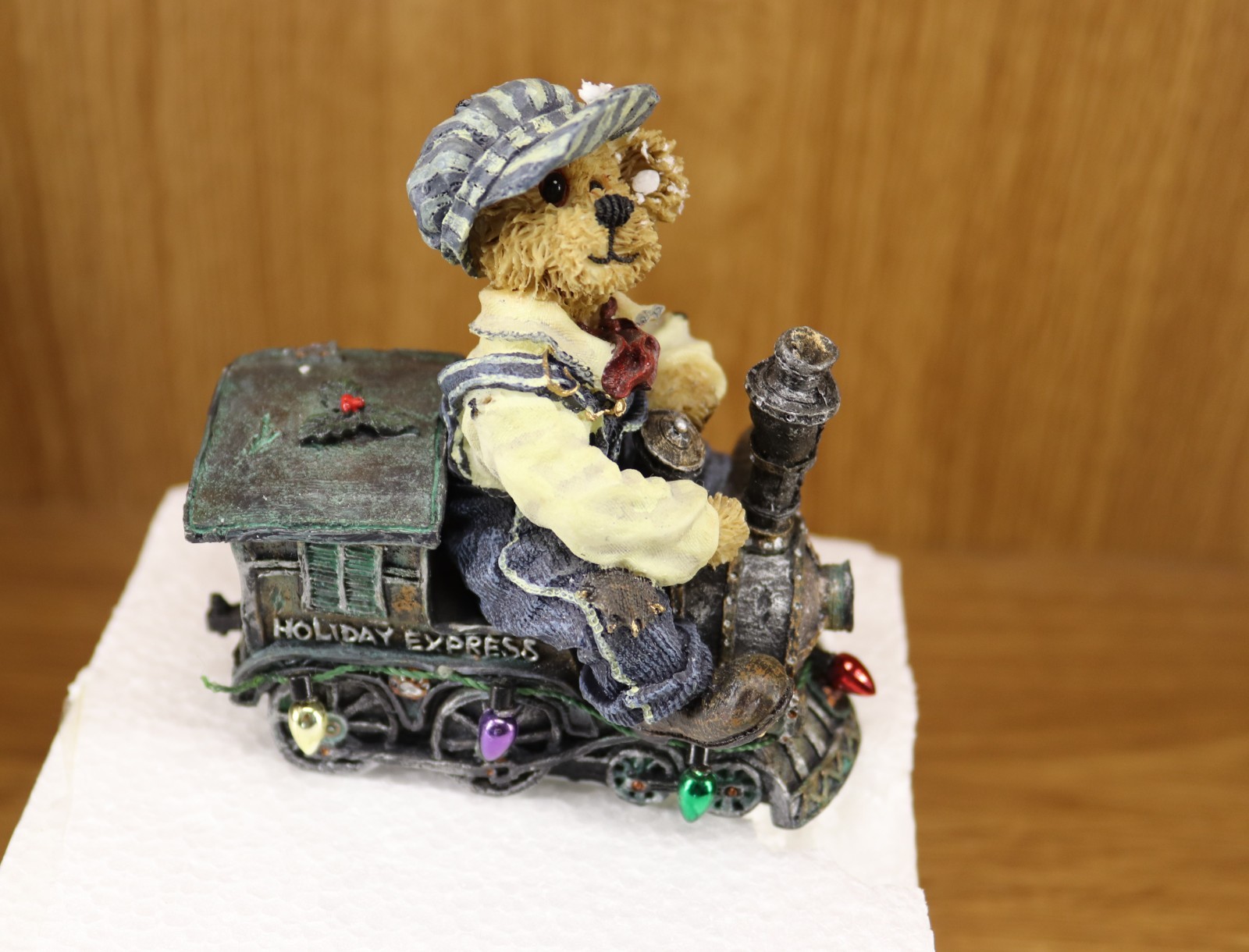 1st Edition CASEY WHISTLESTOP All Aboard 2001 Boyds Bears  #2484 w/Box